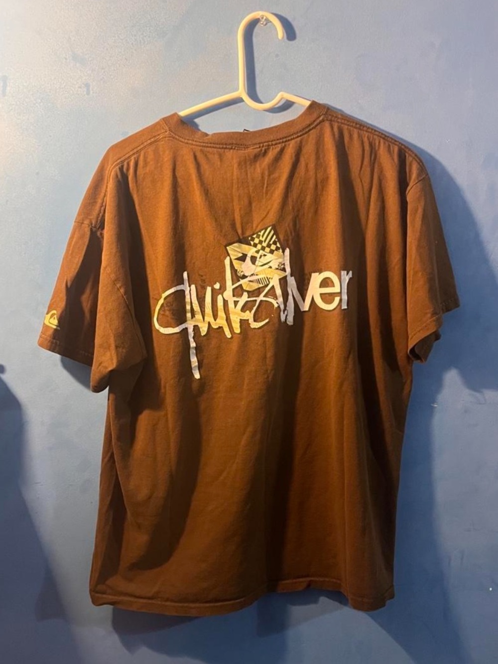 Quiksilver y2k t shirt
